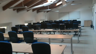 aula_35_posti_2.jpg aula_35_posti_2.jpg